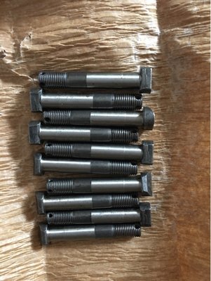 Con rod bolts 1.jpg